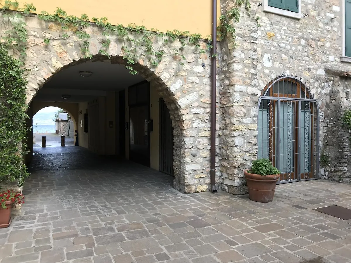 Appartamento Casa Portici Torri Del Benaco Italia