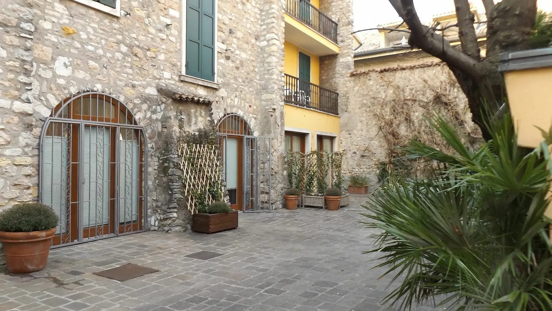 Appartamento Casa Portici Torri Del Benaco