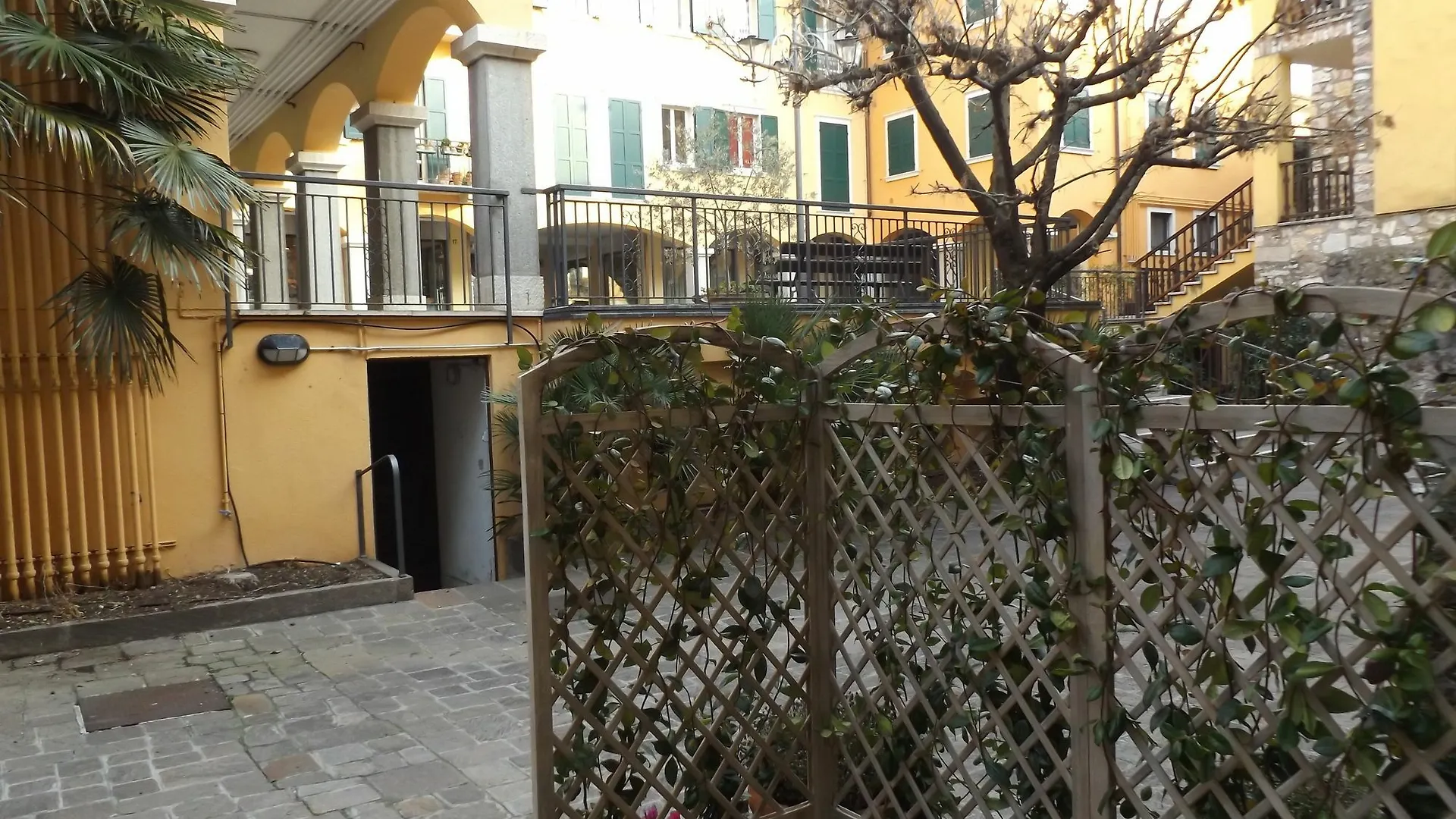 Appartamento Casa Portici Torri Del Benaco Italia